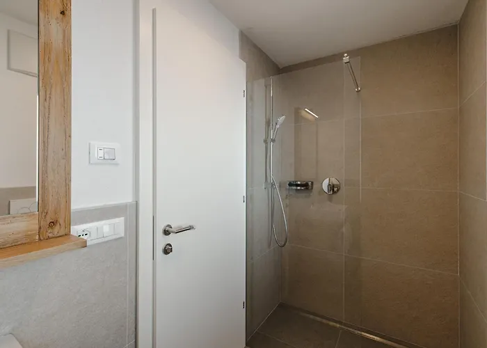 Piz Boe' Con Biosauna アラッバ